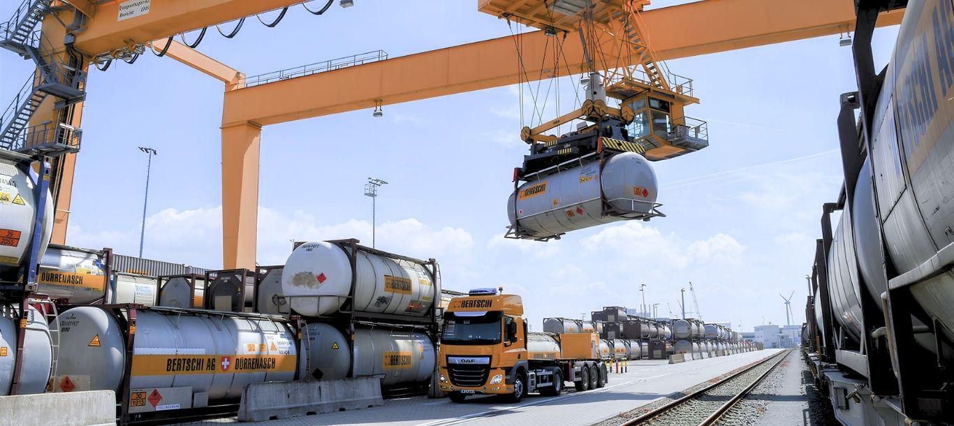 Temperature-controlled refrigerated transport at logistics terminal